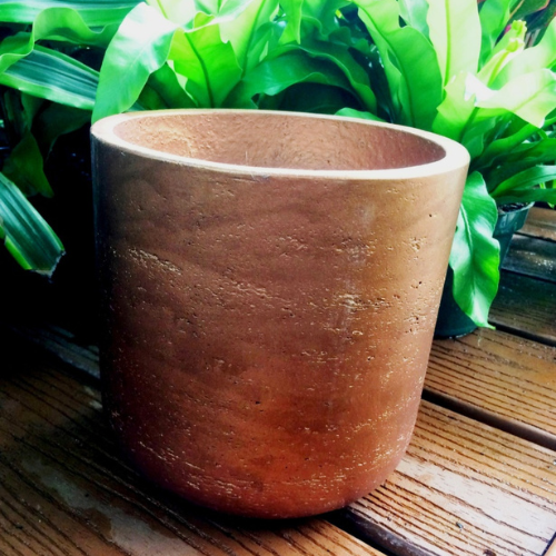 Pottery pot